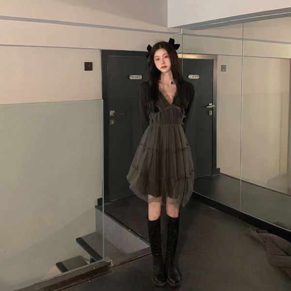 2021gagarich women dresses 2021 spring summer french vintage temperament female v-neck mesh stitching short sling vestidos, Black;gray
2021gagarich women dresses 2021 spring summer french vintage temperament female v-neck mesh stitching short sling vestidos, Black;gray