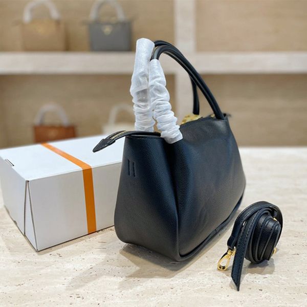 dumpling designer backpack bumbag mini bags akend tote metal inverted triangle simple casual atmosph p zhouzhoubao123 multi pochette bag, Black
dumpling designer backpack bumbag mini bags akend tote metal inverted triangle simple casual atmosph p zhouzhoubao123 multi pochette bag, Black