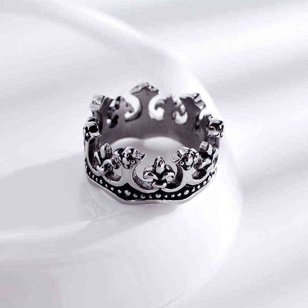 fashion star's same punk titanium steel croix crown couple stainless steel ring, Silver
fashion star's same punk titanium steel croix crown couple stainless steel ring, Silver