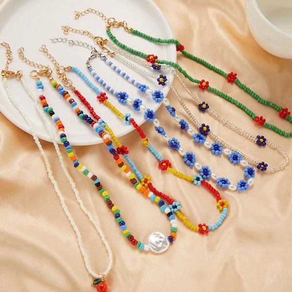 chokers bohemian handmade beaded necklace retro style couple color flower pendant short stylish year gift for girls, Golden;silver
chokers bohemian handmade beaded necklace retro style couple color flower pendant short stylish year gift for girls, Golden;silver
