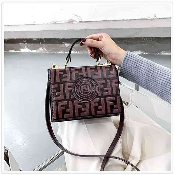 83% off wholesale sale tibet special chain summer new women's single shoulder cover small square bag single shoulder messenger
83% off wholesale sale tibet special chain summer new women's single shoulder cover small square bag single shoulder messenger