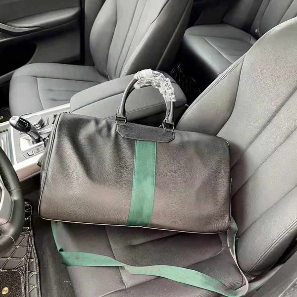 men's and women's boutique travel bags handbag men messenger valise splicing shoulder bag women backpack shopping wallet 995
men's and women's boutique travel bags handbag men messenger valise splicing shoulder bag women backpack shopping wallet 995
