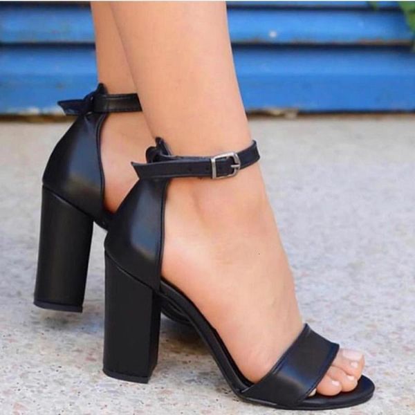 dress shoes mst-1037 bayan classic thick short heels casual women's wrist band buckle 34-42 numaralar stiletto sandals 48ba, Black
dress shoes mst-1037 bayan classic thick short heels casual women's wrist band buckle 34-42 numaralar stiletto sandals 48ba, Black