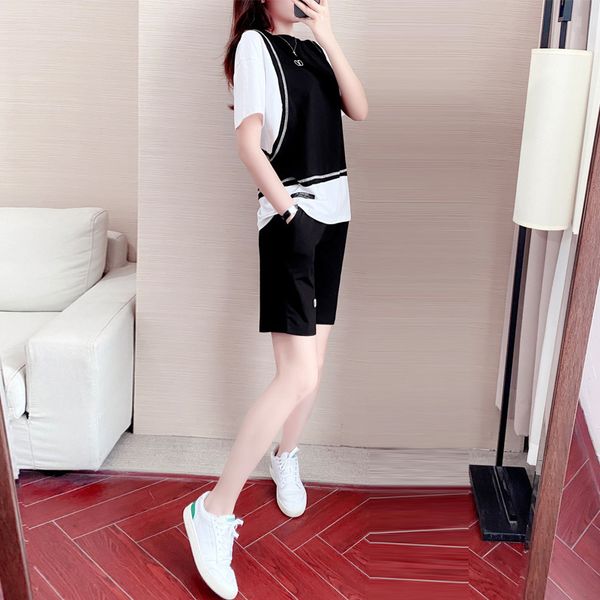 tracksuits fashion sport suit shorts women's summer 2021 loose foreign style able fake two-piece casual, Gray
tracksuits fashion sport suit shorts women's summer 2021 loose foreign style able fake two-piece casual, Gray