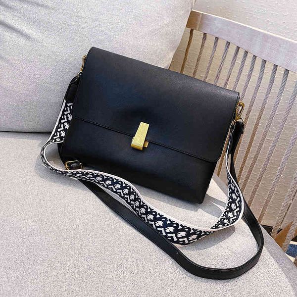 factory direct sale 75% off baroness women's 2021 new wide shoulder belt messenger net red korean version versatile small square bags
factory direct sale 75% off baroness women's 2021 new wide shoulder belt messenger net red korean version versatile small square bags