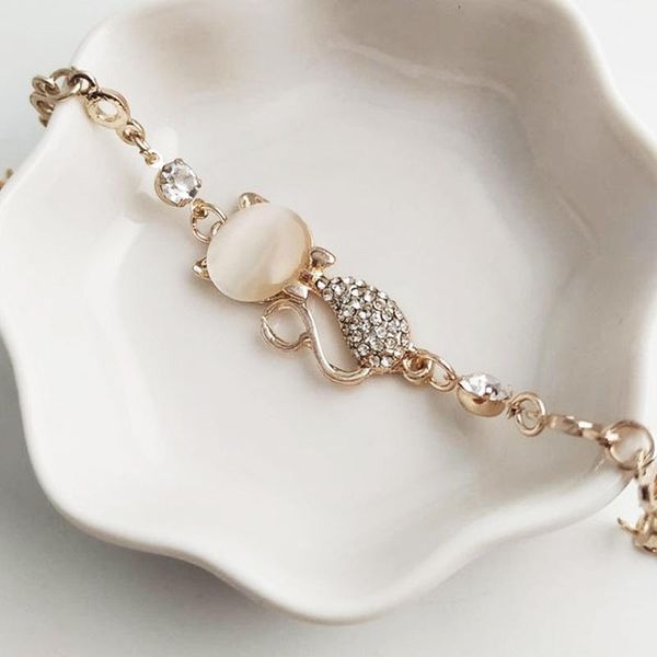 fashion exquisite cat bracelet flash wholesale female jewelry charm bracelets, Golden;silver
fashion exquisite cat bracelet flash wholesale female jewelry charm bracelets, Golden;silver