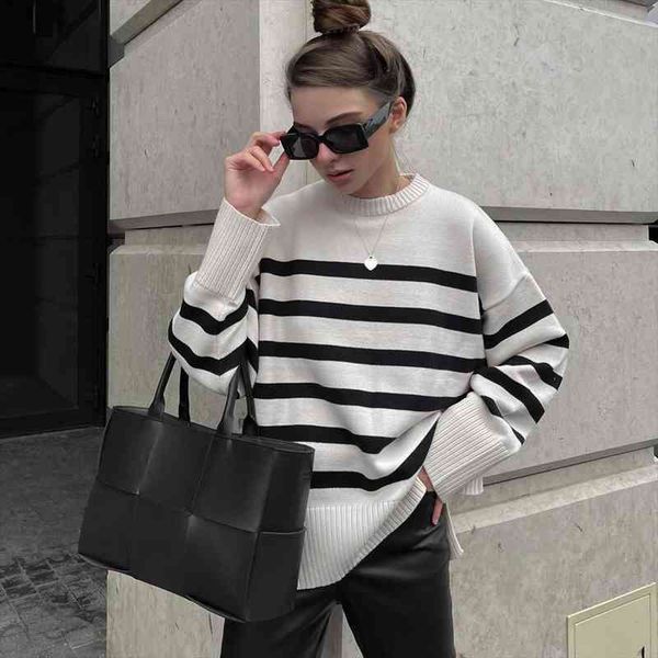 ladies autumn winter striped knitted loose sweater women pullover long sleeve o neck casual streetwear women sweater female, White;black
ladies autumn winter striped knitted loose sweater women pullover long sleeve o neck casual streetwear women sweater female, White;black