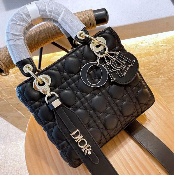 Luxury Brand Leather Bag Handbag High Quality Handbags Wallet Famous Women Crossbody Fashion Vintage Shoulder Bags - L1348, A-l1348
Luxury Brand Leather Bag Handbag High Quality Handbags Wallet Famous Women Crossbody Fashion Vintage Shoulder Bags - L1348, A-l1348