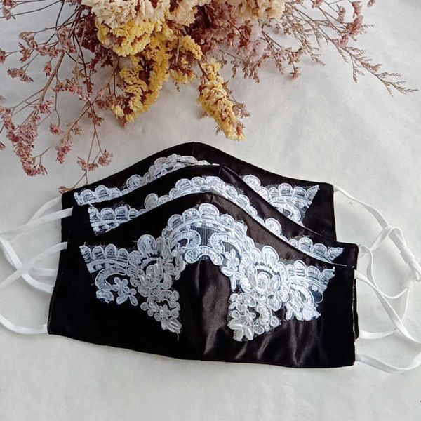 three dimensional cold proof and dust-proof breathable mask bridal party lace protective hanging ear black mask
three dimensional cold proof and dust-proof breathable mask bridal party lace protective hanging ear black mask
