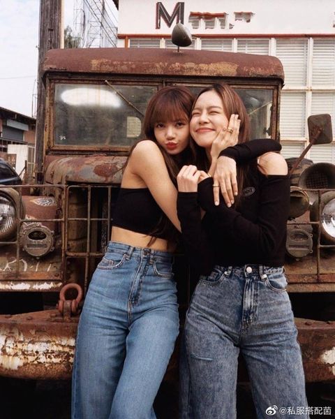 kpop korean celebrity blue retro wide-leg straight jeans + black strapless long sleeve t shirts women two-piece set women's tracks, Gray
kpop korean celebrity blue retro wide-leg straight jeans + black strapless long sleeve t shirts women two-piece set women's tracks, Gray