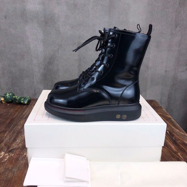 2021 men women daddy shoes luxury designer racer 7 colours lightweght breathable walking lovers 35-45 a08, Black
2021 men women daddy shoes luxury designer racer 7 colours lightweght breathable walking lovers 35-45 a08, Black