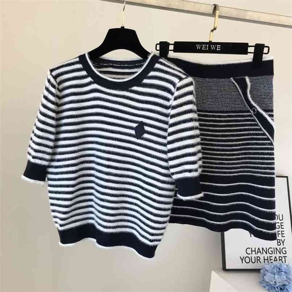korean casual striped knitted two piece set women outfit short sleeve pullover sweater + mini skirt suits tracksuits sweat 210514, White
korean casual striped knitted two piece set women outfit short sleeve pullover sweater + mini skirt suits tracksuits sweat 210514, White