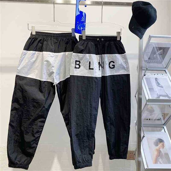 chao brand bb + 21 summer men's and women's color matching letter printing thin drawstring elastic waist leggings, Black
chao brand bb + 21 summer men's and women's color matching letter printing thin drawstring elastic waist leggings, Black