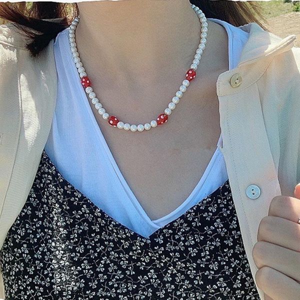 chokers 2021 design cute glass red strawberry imitation pearl necklace for women clavicle chain sweet female trendy accessories, Golden;silver
chokers 2021 design cute glass red strawberry imitation pearl necklace for women clavicle chain sweet female trendy accessories, Golden;silver