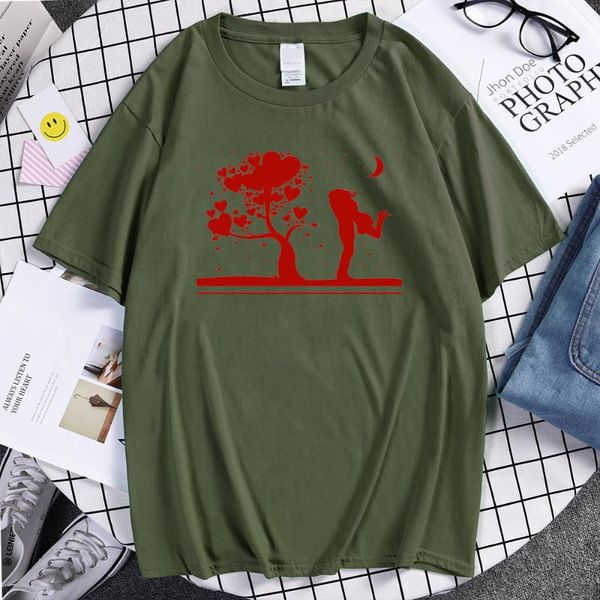 men's t-shirts red couple hugging under the tree print man tshirt street breathable cool crewneck t-shirt creativity soft men clothes, White;black
men's t-shirts red couple hugging under the tree print man tshirt street breathable cool crewneck t-shirt creativity soft men clothes, White;black