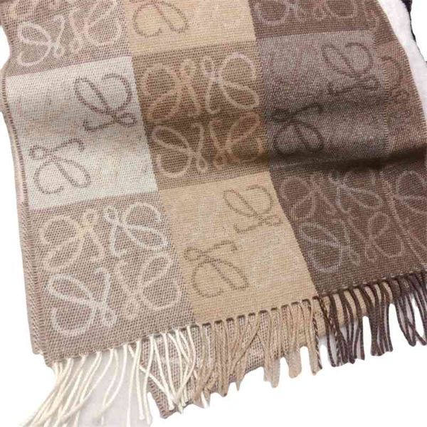 new fashion loew luo * wei fine young wool woven jacquard cashmere scarf women's winter thickened plaid scarf shawl, Blue;gray
new fashion loew luo * wei fine young wool woven jacquard cashmere scarf women's winter thickened plaid scarf shawl, Blue;gray