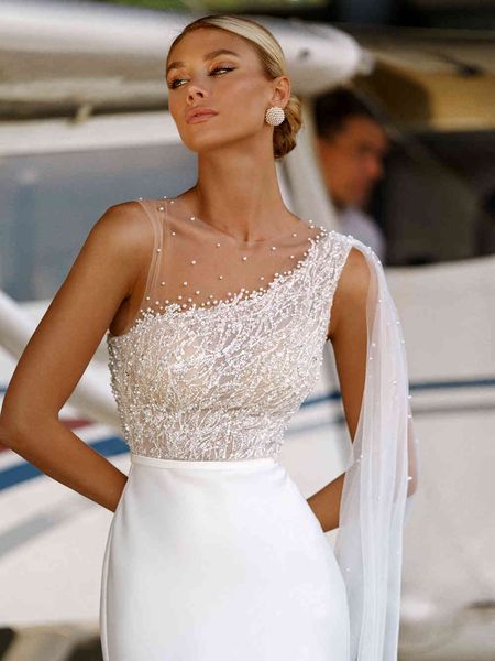 classic mermaid weddding dresses scoop button appliqued beading pearls elegant off shoulder illusion 2021 new bridal gowns, White
classic mermaid weddding dresses scoop button appliqued beading pearls elegant off shoulder illusion 2021 new bridal gowns, White