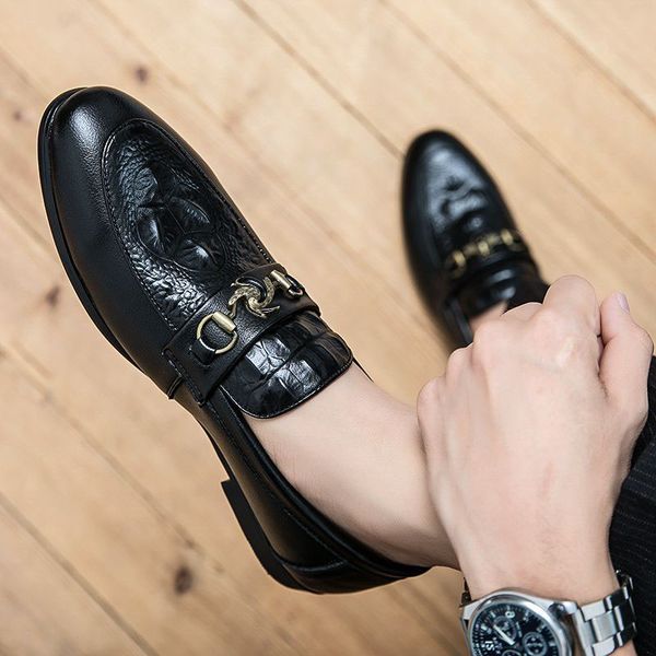 black 2021 new loafer men shoes spring autumn party round toe pu leather casual business shoes slip on dress classic comfortable sequined dh
black 2021 new loafer men shoes spring autumn party round toe pu leather casual business shoes slip on dress classic comfortable sequined dh