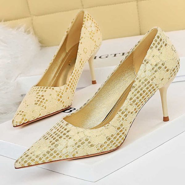 classic luxury designer shoes new sequin cloth women pumps fashion kitten heels lace high lady stiletto plus size 43 paris wholesale, Black
classic luxury designer shoes new sequin cloth women pumps fashion kitten heels lace high lady stiletto plus size 43 paris wholesale, Black