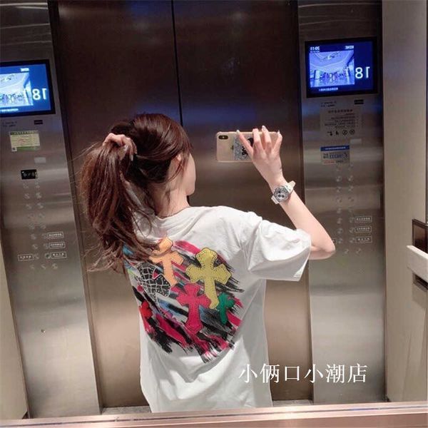 color brand fashion cross 2021ss summer graffiti crosin short sleeve lovers loose cotton t-shirt, White;black
color brand fashion cross 2021ss summer graffiti crosin short sleeve lovers loose cotton t-shirt, White;black