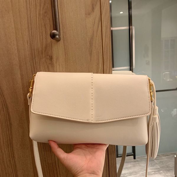 2020 fashion womens purses messenger handbags cross body shoulder bags classic flap bag clutch handbag
2020 fashion womens purses messenger handbags cross body shoulder bags classic flap bag clutch handbag