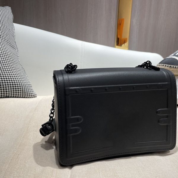 luxury cross body designer wallet crossbody bag shoulder bags genuine leather high-quality different colors fashion brand with original box
luxury cross body designer wallet crossbody bag shoulder bags genuine leather high-quality different colors fashion brand with original box