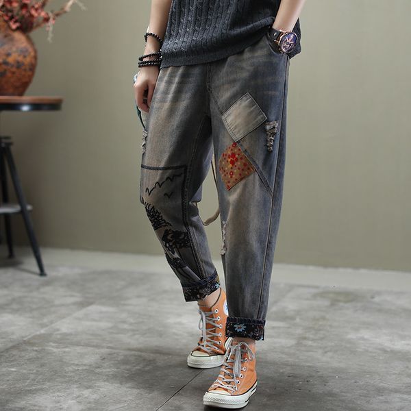 korean 2021 fashion designer of vintage women denim casual ladies'pants loose torn jeans embroidered harem pants, Blue
korean 2021 fashion designer of vintage women denim casual ladies'pants loose torn jeans embroidered harem pants, Blue
