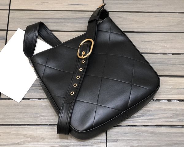 2021aw runway show women lady casual designer shoulder belt bag genuine leather logo luxury package 2844 c8550
2021aw runway show women lady casual designer shoulder belt bag genuine leather logo luxury package 2844 c8550