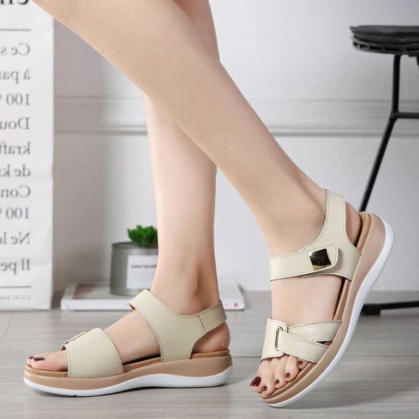 2021 new women sandals platform leather ladies sandals comfortable flat sandals open toe beach shoes woman footwear y0721, Black
2021 new women sandals platform leather ladies sandals comfortable flat sandals open toe beach shoes woman footwear y0721, Black