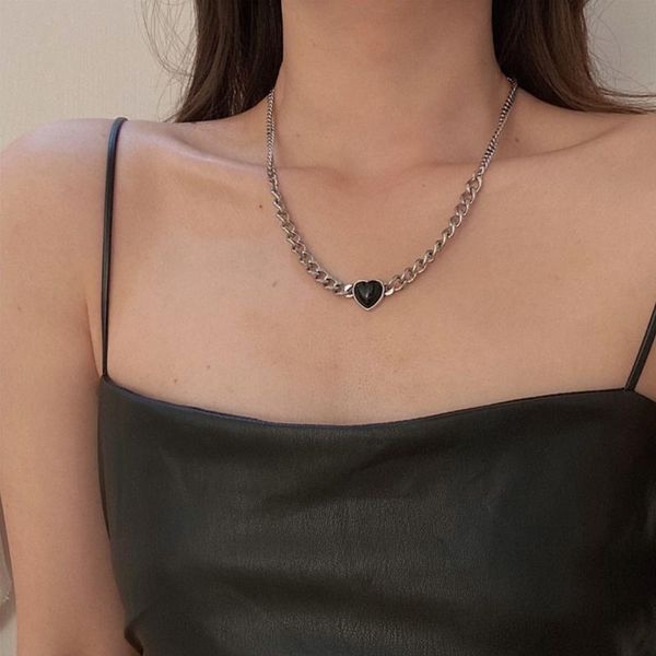 chokers 2021 kpop vintage metal silver color black love heart pendant choker clavicle chain simple necklace for women aesthetic jewelry, Golden;silver
chokers 2021 kpop vintage metal silver color black love heart pendant choker clavicle chain simple necklace for women aesthetic jewelry, Golden;silver