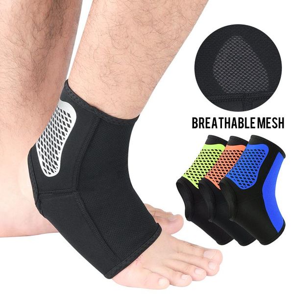 pair ankle support elastic fabric protective sleeve prevents sprain ligament used in running climbing walking travel, Blue;black
pair ankle support elastic fabric protective sleeve prevents sprain ligament used in running climbing walking travel, Blue;black