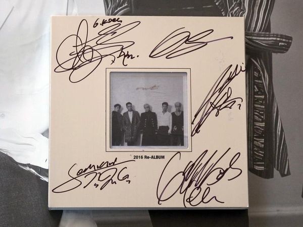 greeting cards sechs kies sechskies autographed signed 2021 re- cd+pobook official korean version 012021
greeting cards sechs kies sechskies autographed signed 2021 re- cd+pobook official korean version 012021