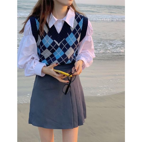 women's vests large rhomboid knitted vest female spring and autumn outside college style v-neck sweater sleeveless short top, Black;white
women's vests large rhomboid knitted vest female spring and autumn outside college style v-neck sweater sleeveless short top, Black;white