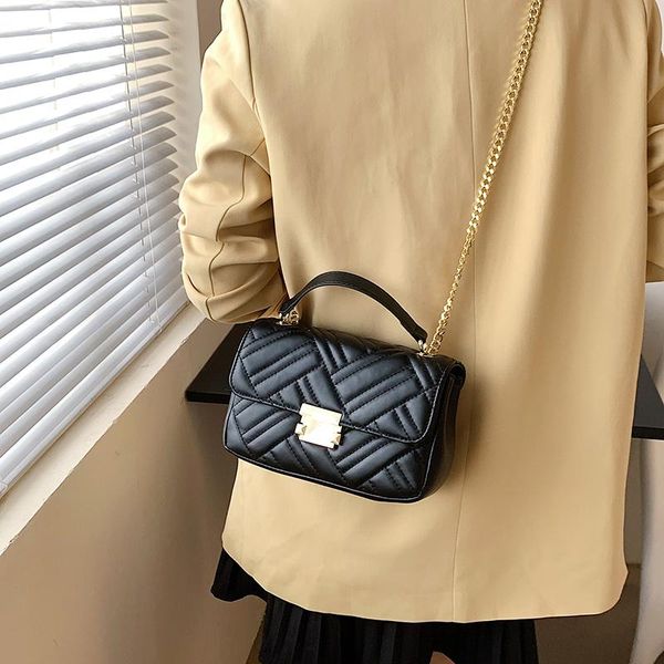 shoulder bags french fashion all-match chain lock handbag female 2021 designer embroidery thread ladies cross body bag trendy black
shoulder bags french fashion all-match chain lock handbag female 2021 designer embroidery thread ladies cross body bag trendy black