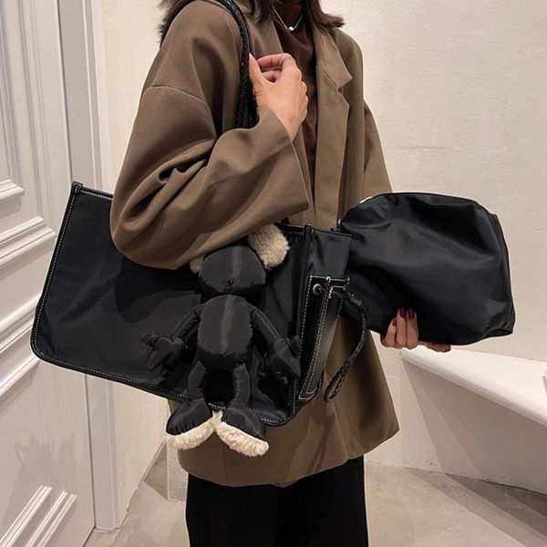 evening bags 2021 winter lady tote with pendant fashion handbags shoulder for women luxury large capacity shopping bag female
evening bags 2021 winter lady tote with pendant fashion handbags shoulder for women luxury large capacity shopping bag female