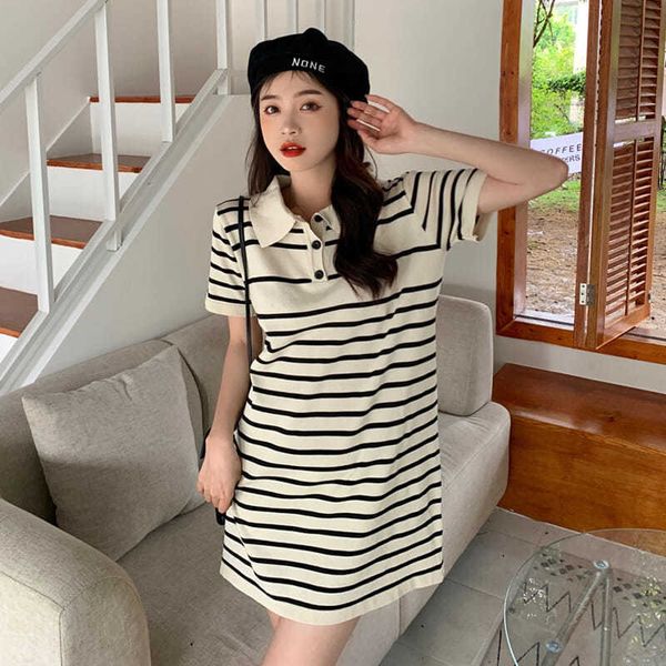 collar polo knitted drs summer 2021 korean version thin stripe salt sweetns short sleeve skirt, Black
collar polo knitted drs summer 2021 korean version thin stripe salt sweetns short sleeve skirt, Black