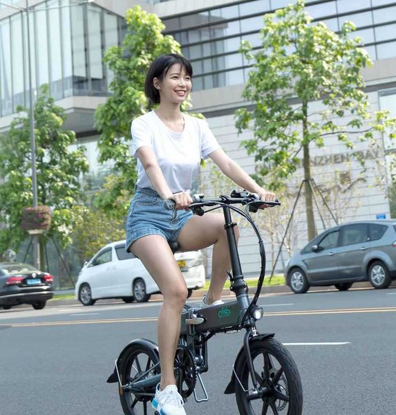 fiido d2s folding moped electric bike scooter gear shifting version city bike commuter 16-inch tires 250w motor 7.8ah battery - white
fiido d2s folding moped electric bike scooter gear shifting version city bike commuter 16-inch tires 250w motor 7.8ah battery - white