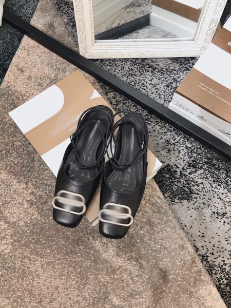 2021 good quality fashion women luxurys designers shoes designer sandals womens luxury high heels sandal dress shoess with box size 35-41 -h, Black
2021 good quality fashion women luxurys designers shoes designer sandals womens luxury high heels sandal dress shoess with box size 35-41 -h, Black
