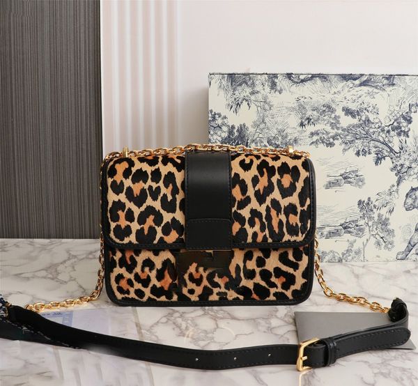luxurys designers shoulder bags handbags woman fashion brown leather totes lady designer handbags high travel composite bag wallets 011
luxurys designers shoulder bags handbags woman fashion brown leather totes lady designer handbags high travel composite bag wallets 011