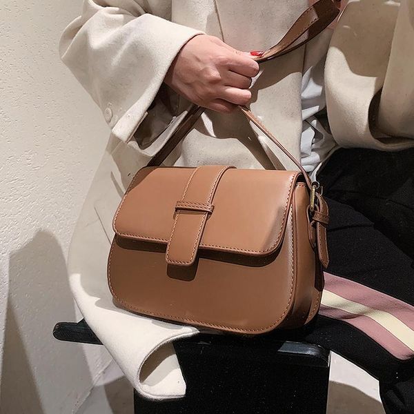shoulder bags niche design senior bag 2021 female autumn retro messenger underarm square width: 22cm
shoulder bags niche design senior bag 2021 female autumn retro messenger underarm square width: 22cm