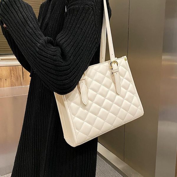 evening bags fashion design women's shoulder bag 2021 fashionable one handbag for girls ladies pu leather crossbody
evening bags fashion design women's shoulder bag 2021 fashionable one handbag for girls ladies pu leather crossbody