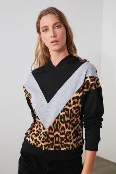 women's hoodies & sweatshirts trendyol leopard blocky basic knitted sweatshirt twoaw21sw1395, Black
women's hoodies & sweatshirts trendyol leopard blocky basic knitted sweatshirt twoaw21sw1395, Black