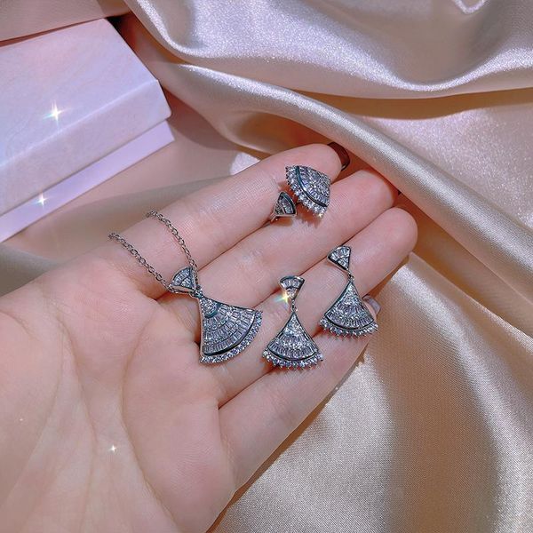 earrings & necklace 2021 jewelry set fan shape ring shiny bright zircon women's women, Silver
earrings & necklace 2021 jewelry set fan shape ring shiny bright zircon women's women, Silver