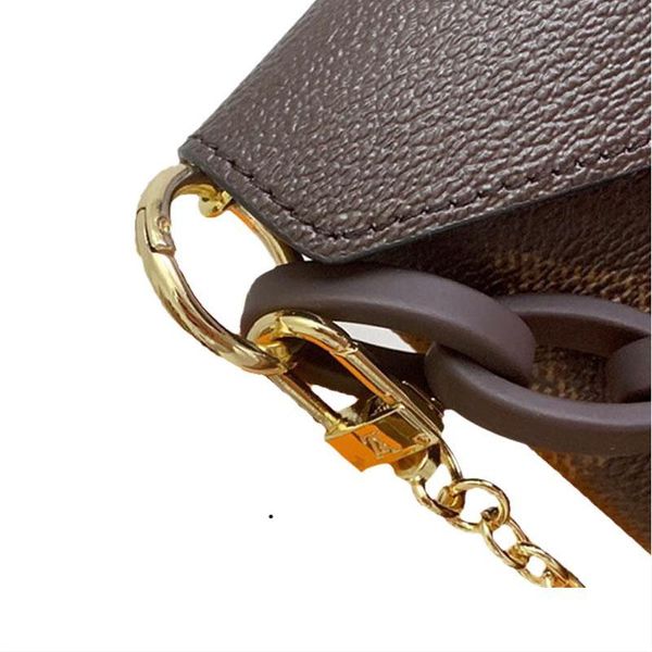 handbag women's wallet three-piece set in three colors printed portable mini bags crossbody shoulder bag 2021, Red;black
handbag women's wallet three-piece set in three colors printed portable mini bags crossbody shoulder bag 2021, Red;black