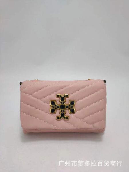 niu huo new simple and versatile flip rhombic chain solid color single shoulder messenger bag
niu huo new simple and versatile flip rhombic chain solid color single shoulder messenger bag