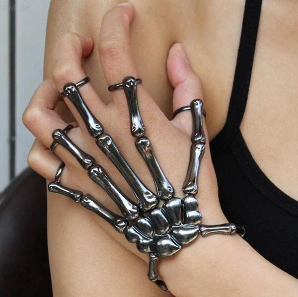 charm bracelets fashion personality halloween bracelet punk exaggerated ghost hand skeleton jewelry gift, Golden;silver
charm bracelets fashion personality halloween bracelet punk exaggerated ghost hand skeleton jewelry gift, Golden;silver