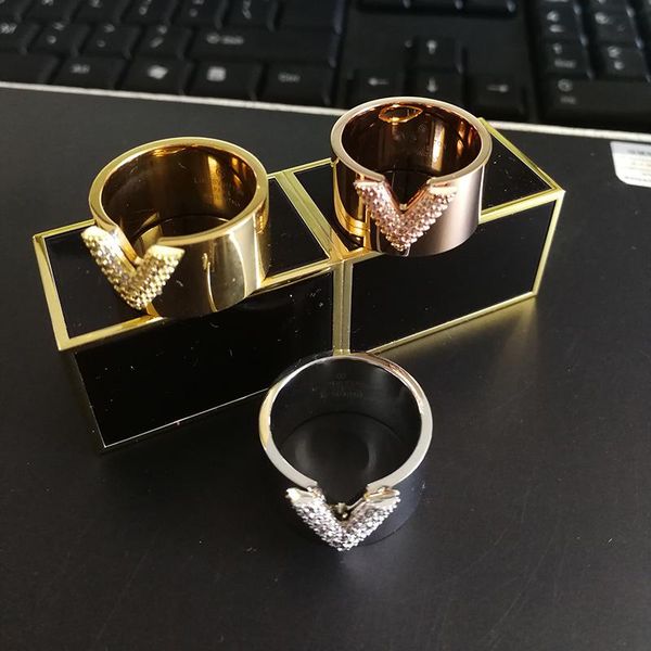 wedding rings v-letter rhinestone rose gold color titanium steel anniversary for women, Slivery;golden
wedding rings v-letter rhinestone rose gold color titanium steel anniversary for women, Slivery;golden