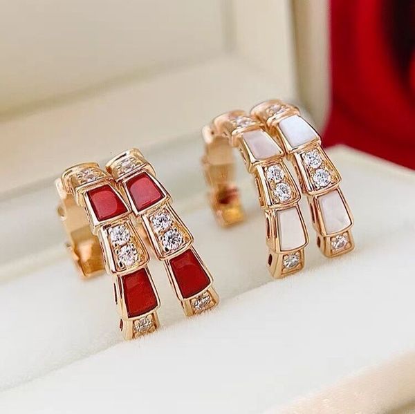 charms earrings baojia snake bone sterling silver plated 18k gold single row shaped white fritillaria red agate, Golden
charms earrings baojia snake bone sterling silver plated 18k gold single row shaped white fritillaria red agate, Golden