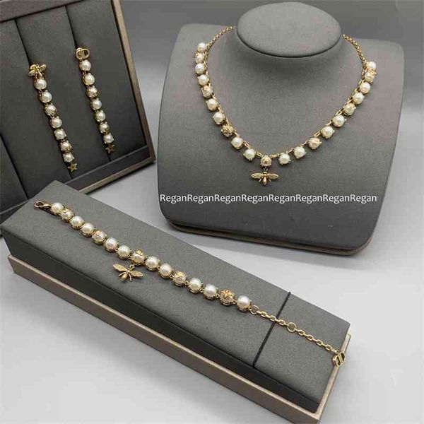 75% off outlet online new family pearl necklace bee bracelet earrings small fragrance letter set, Black
75% off outlet online new family pearl necklace bee bracelet earrings small fragrance letter set, Black