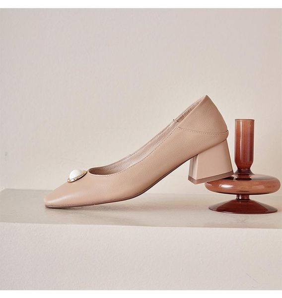 dress shoes comfortable 2021 autumn thick heel square head shallow mouth pure leather large size semi-high heeled women's, Black 
dress shoes comfortable 2021 autumn thick heel square head shallow mouth pure leather large size semi-high heeled women's, Black